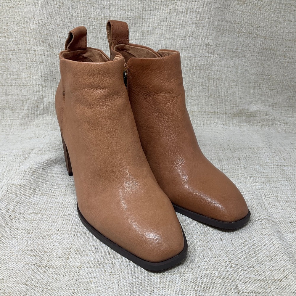 Vionic Lyssa Tan Leather‎ Block Heel Ankle Boots Women's Size 8.5